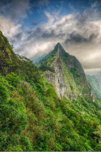 Koolau Mountain, Hawaii by Ed Warner 