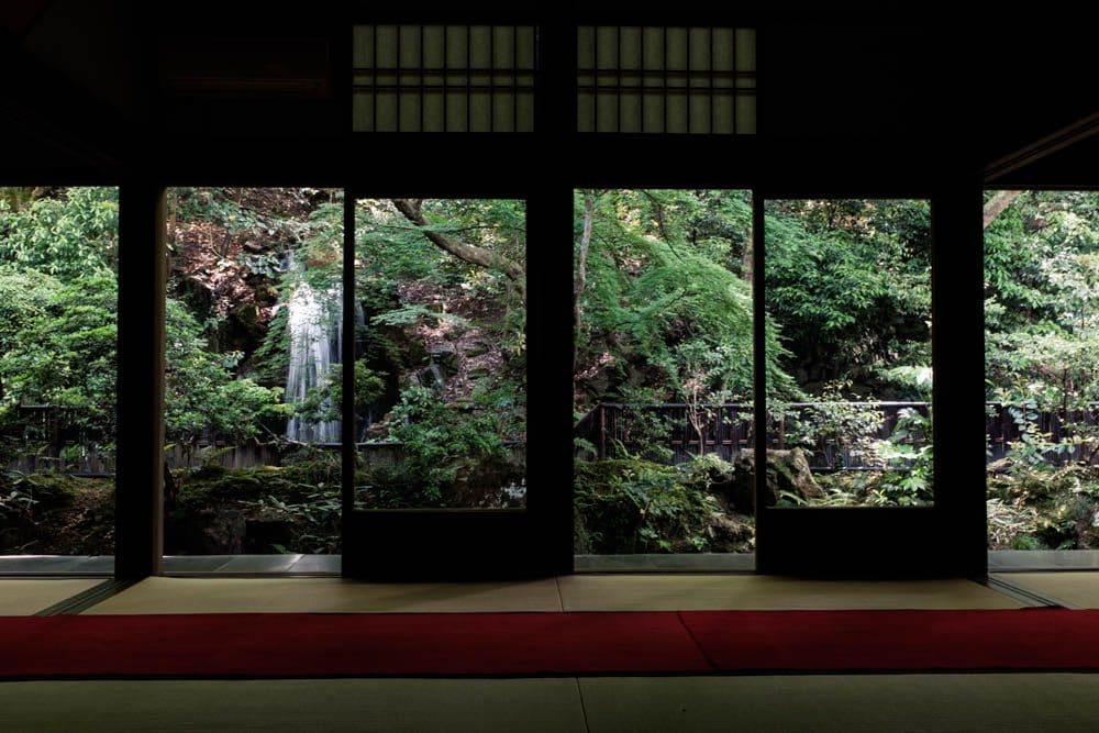 Tearoom by George Nobechi 