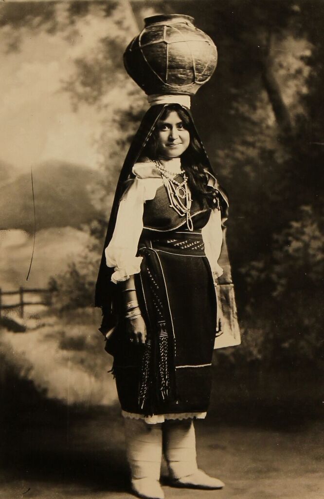 Loti-kee-yah-tede, Laguna Woman by Karl (Carl E) Moon 