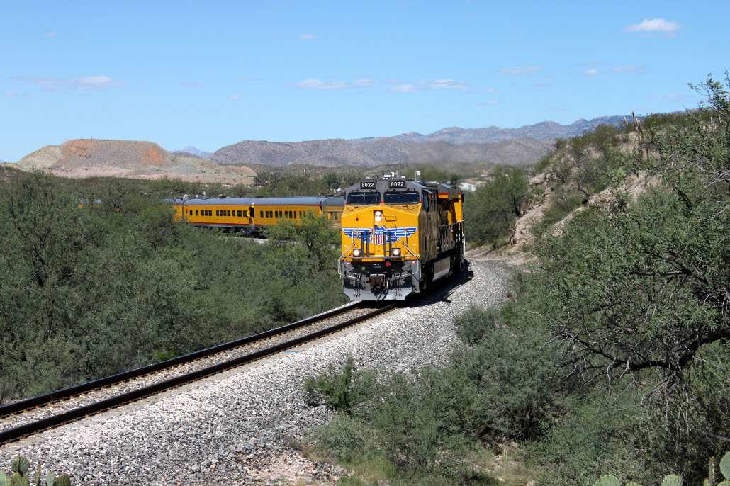 Eastbound Union Pacific Executive Train – Track 2 East of Pantano by Neal Lutyens 