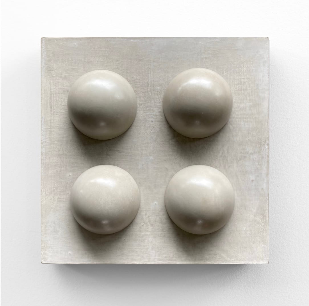 Buttons No. 7, Image 1.
