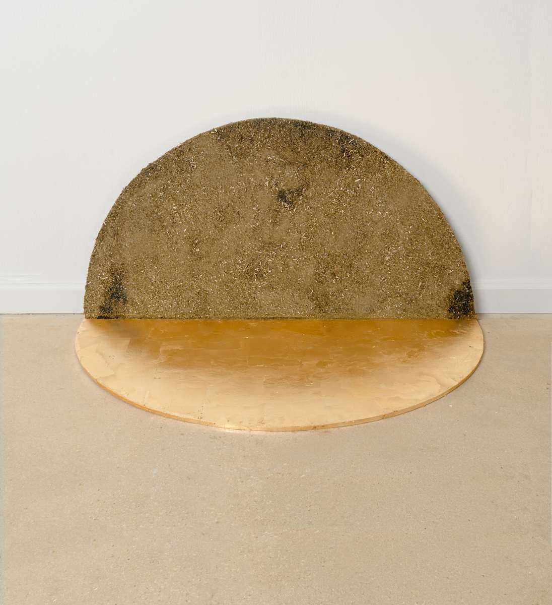 Vero Murphy / Hibridos I y II by Da Silva Gallery/Gallerylabs  Image: Vero Murphy / Hibridos I y II / Yerba Mate tea and gold leaf on wood.