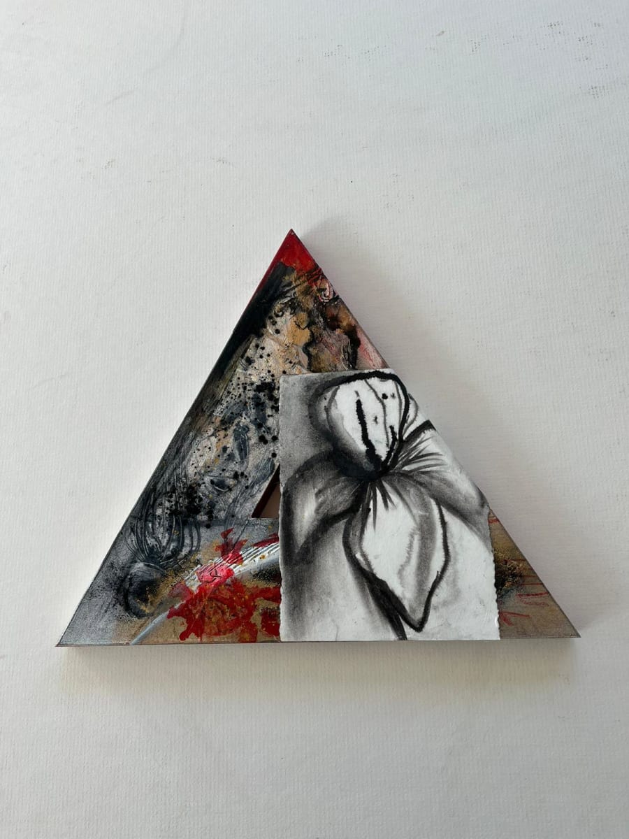 Liliana Livneh, The Strenth of the lily by Da Silva Gallery/Gallerylabs 