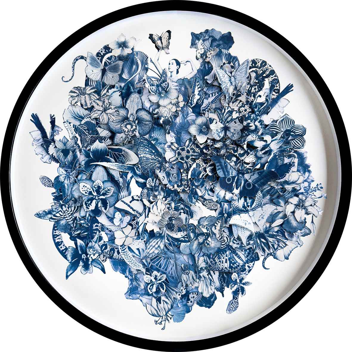 Chloe McCarrick, La métamorphose de Loïe Fuller (La Fée Lumière) by Da Silva Gallery / GALLERyLABS  Image: Chloe McCarrick, La métamorphose de Loïe Fuller (La Fée Lumière)