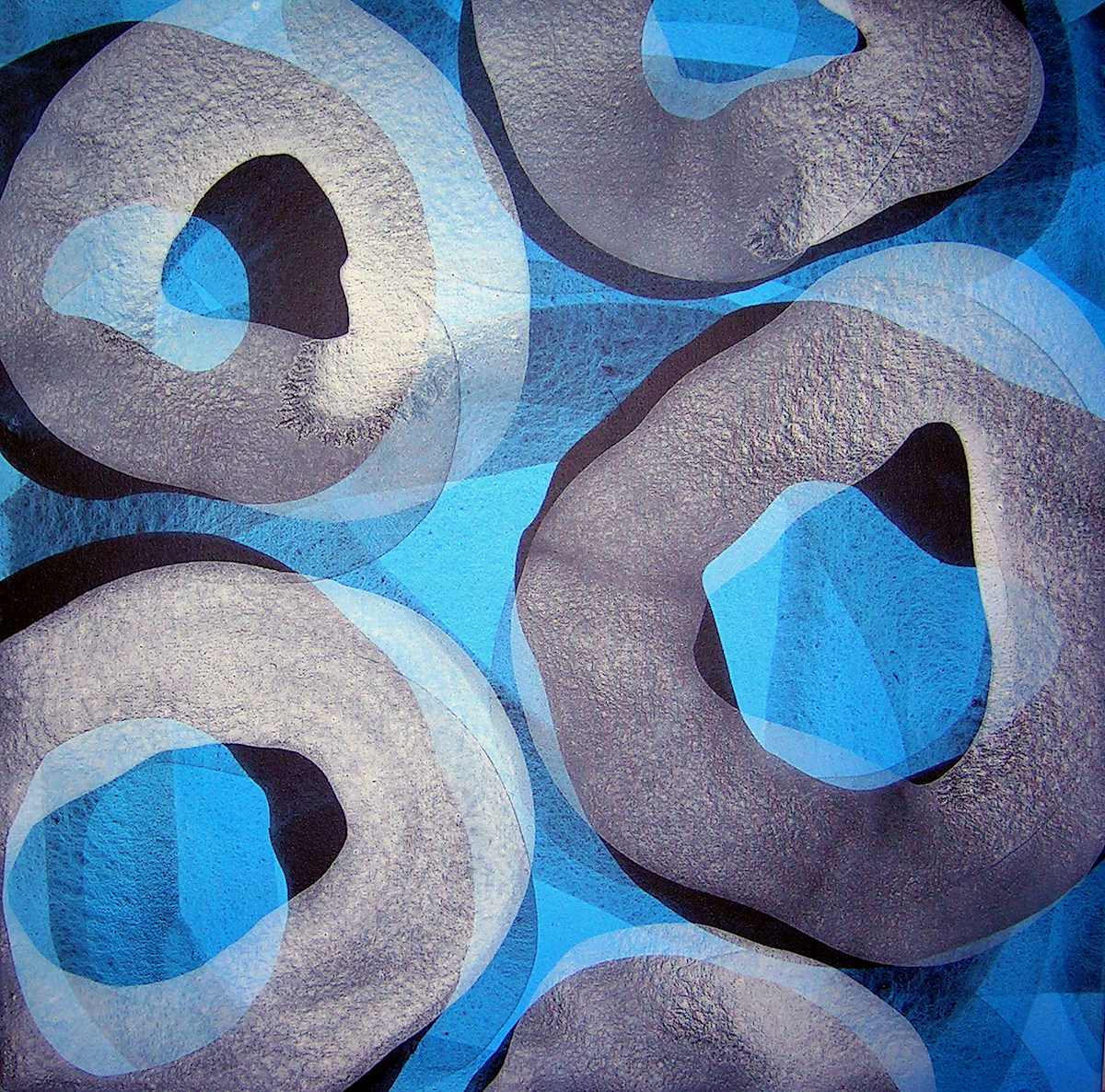 Aros en Azul 1 by Michelle Concepción, Image 2.
