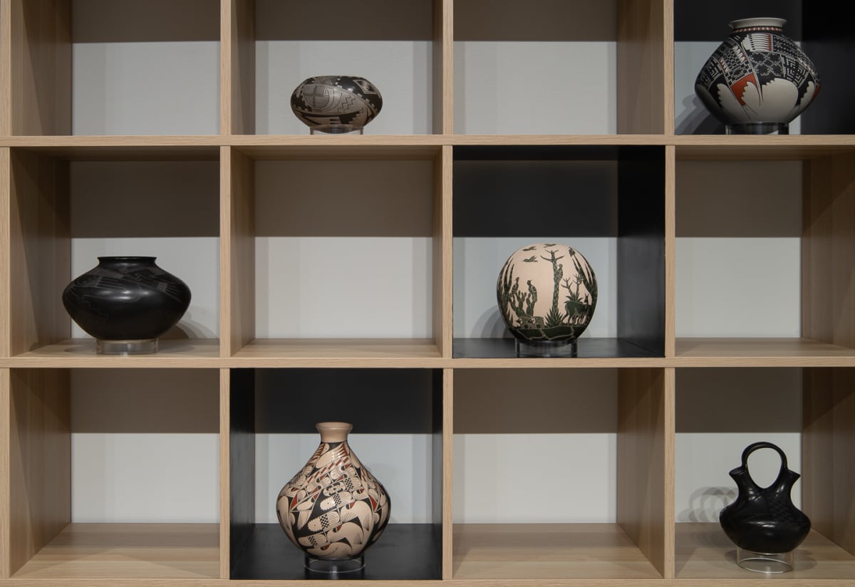 07 Installation view Mata Ortiz: Highlights from the Lysbeth Warren Anderson Collection. Image by: Nick Gialanella, 2024 by Mata Ortiz 
