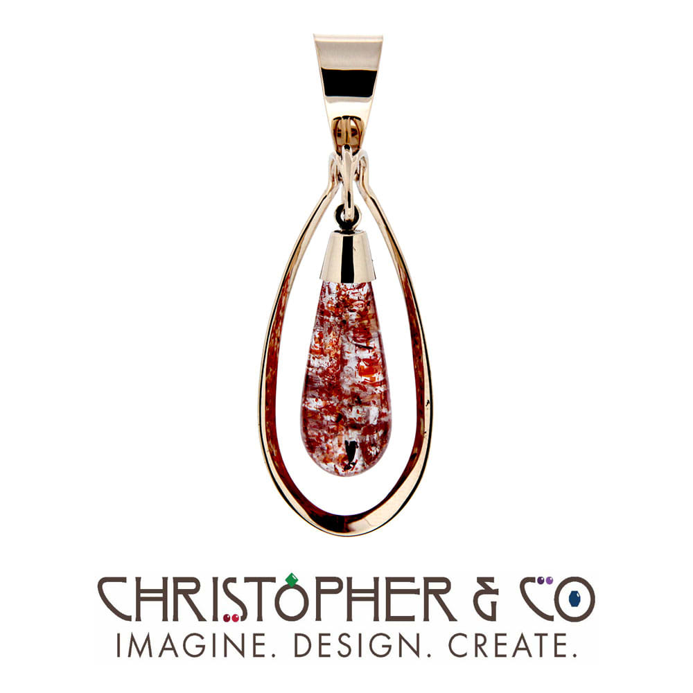 CMJ B 13136   Gold pendant set with sunstone designed by Christopher M. Jupp  Image: CMJ B 13136   Gold pendant set with sunstone designed by Christopher M. Jupp