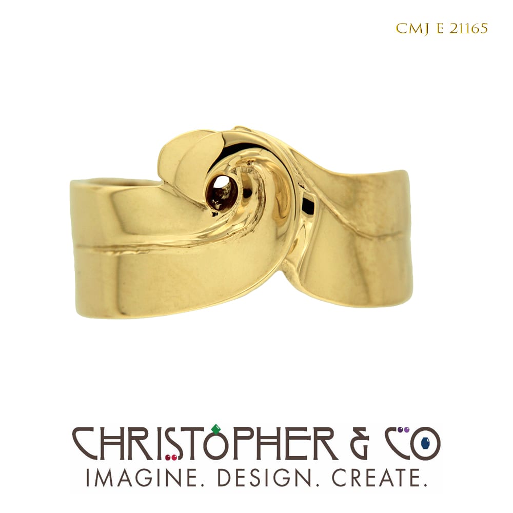 CMJ E 21165 Yellow gold ring designed by Christopher M. Jupp. by Christopher M. Jupp  Image: CMJ E 21165 Yellow gold ring designed by Christopher M. Jupp.