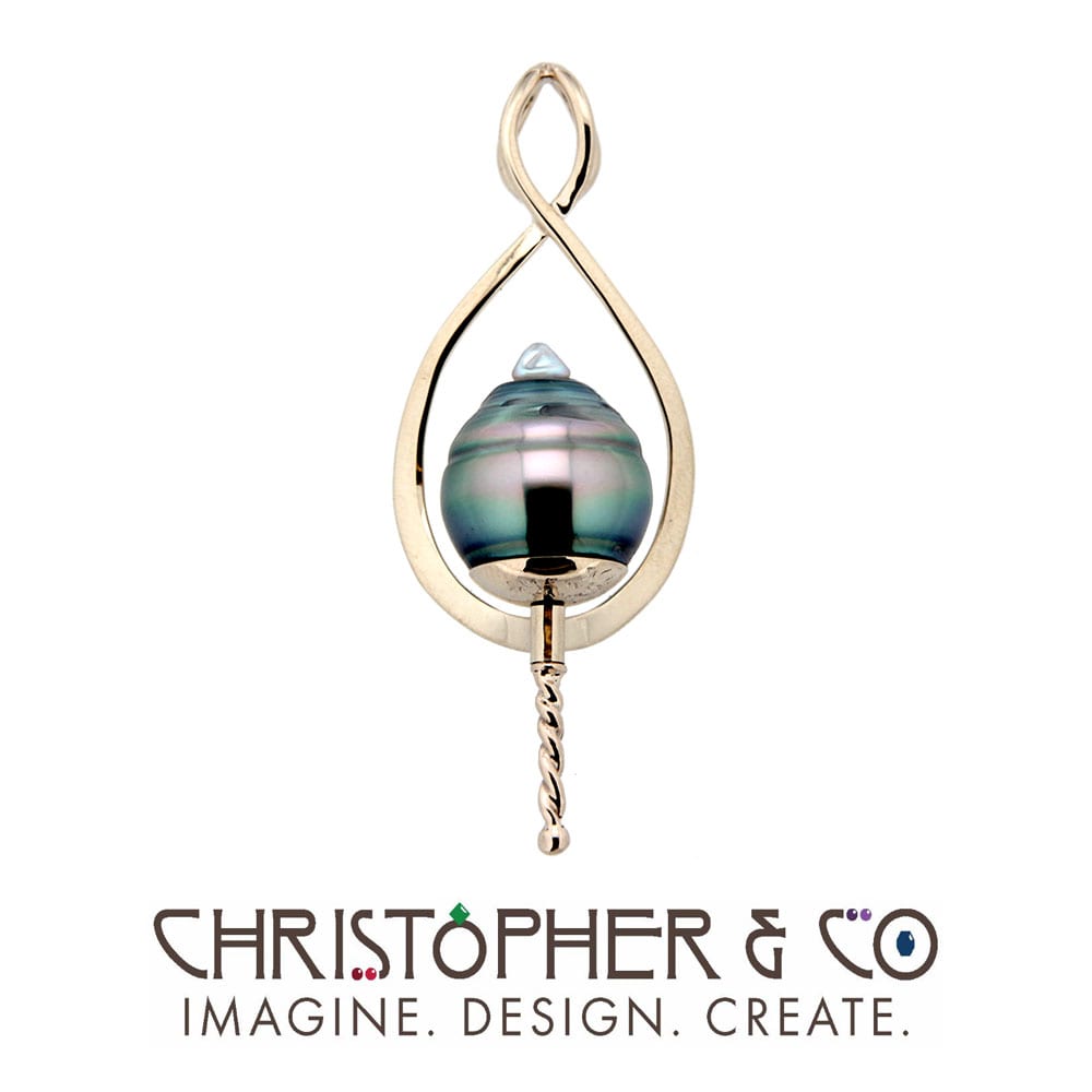 CMJ S 13169    Gold Pendant set with Tahitian pearl designed by Christopher M. Jupp.  Image: CMJ S 13169    Gold Pendant set with Tahitian pearl designed by Christopher M. Jupp.