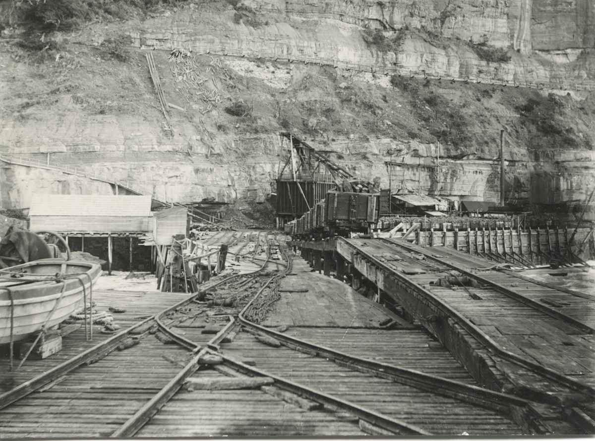 Jetty Colliery Coalcliff NSW early 1900's  Image: Jetty Colliery Coalcliff NSW early 1900's 