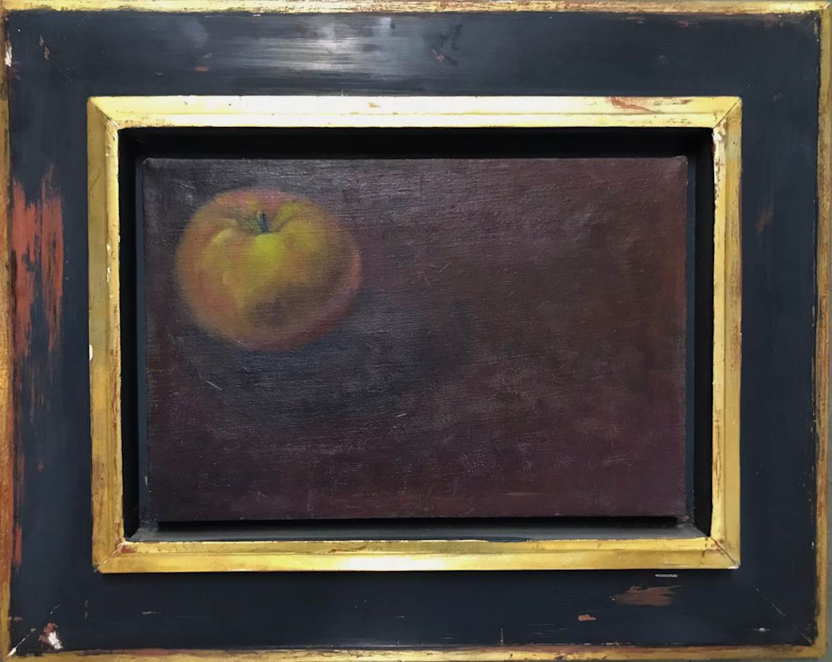 APPLE 6 by Kenneth Showell 