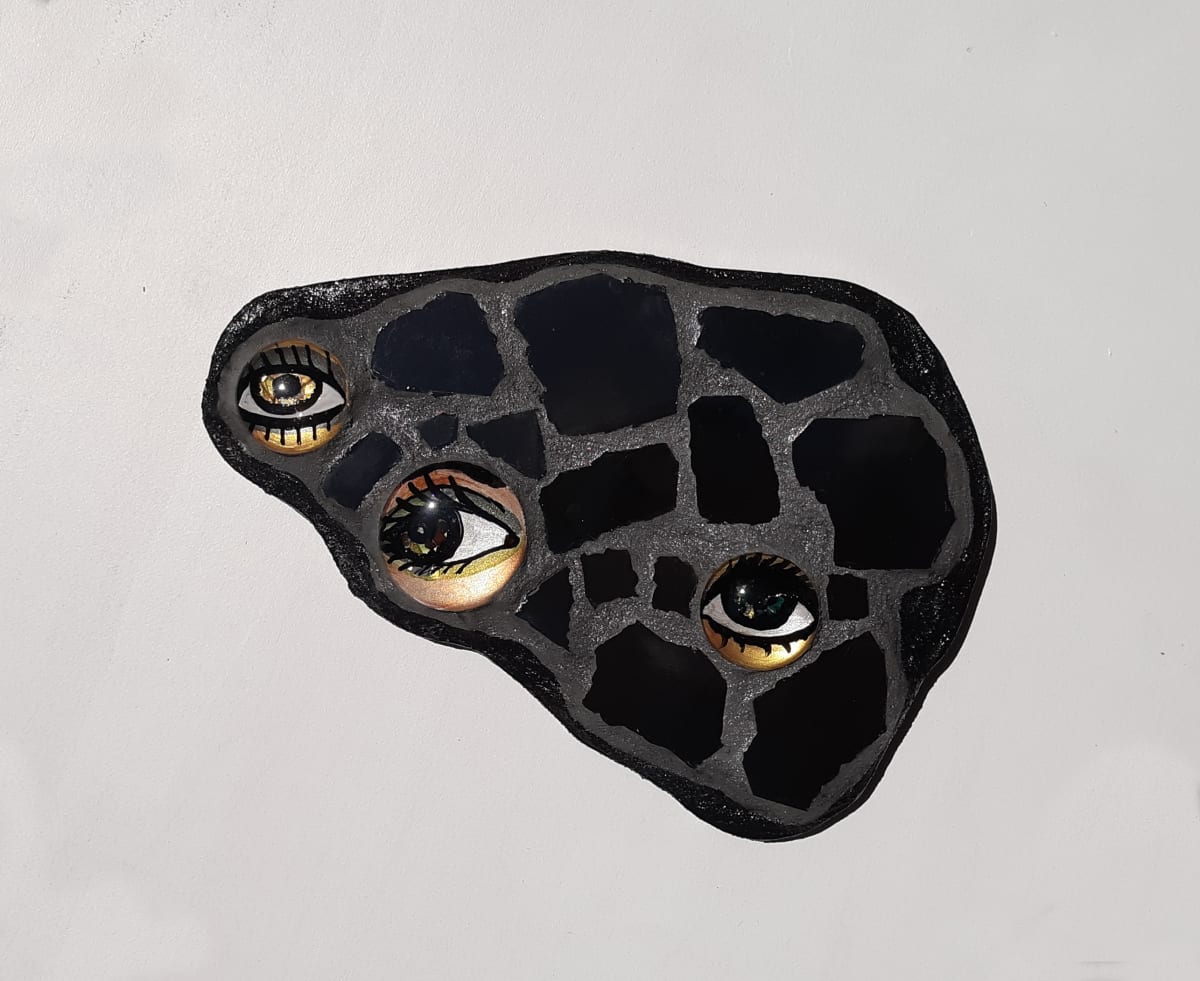 Lowlighter by Lisa Shinault  Image: Eyes for the wall