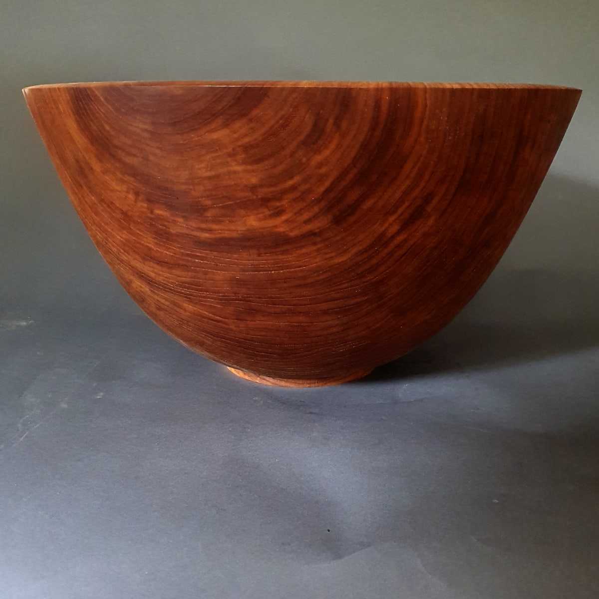 elm bowl 2021_3 by Simon King  Image: Large elm bowl