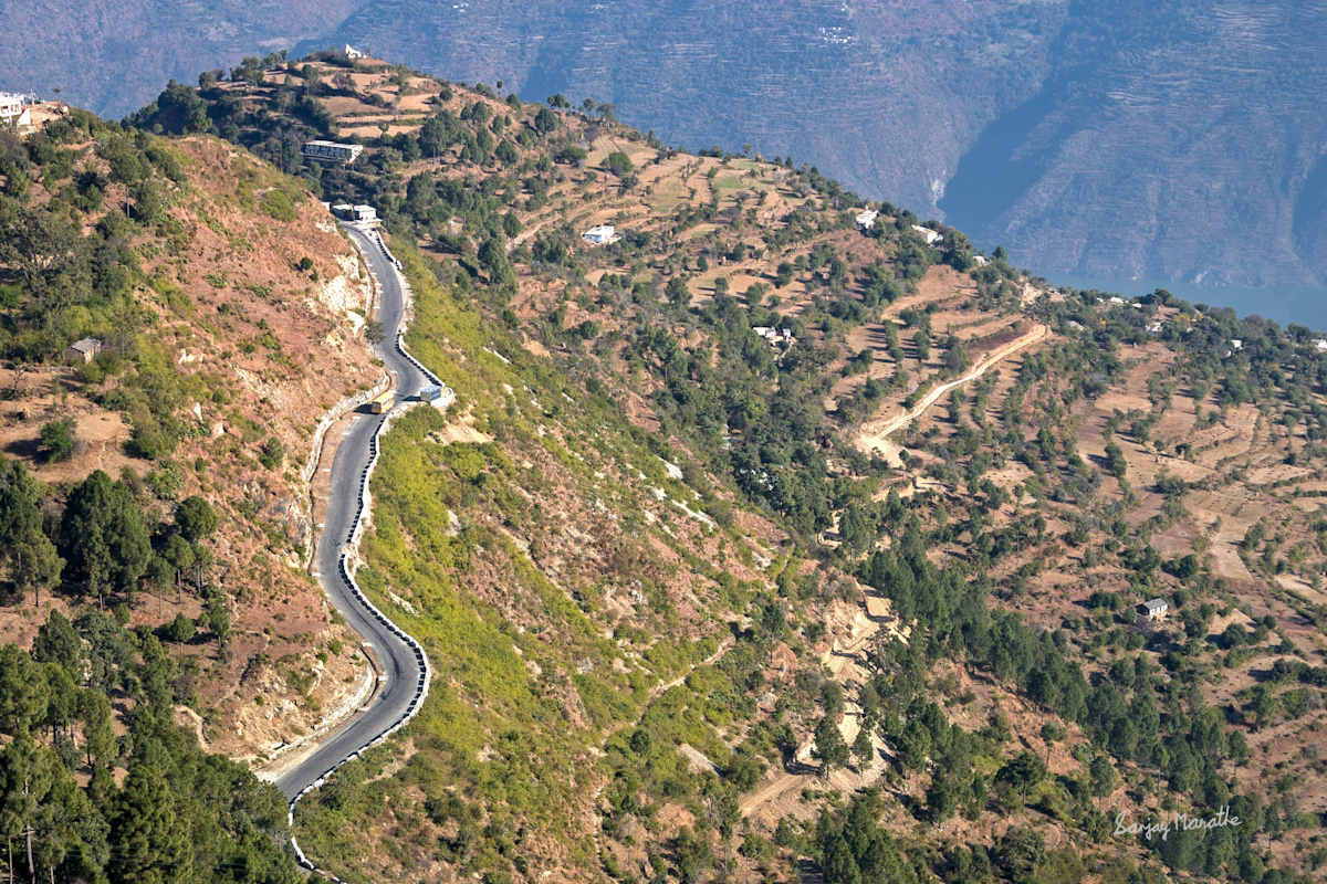 Winding Road-2, New Tehri (2005) by Sanjay Marathe  Image: A winding mountain road in New Tehri town in the hilly state of Uttarakhand, India.