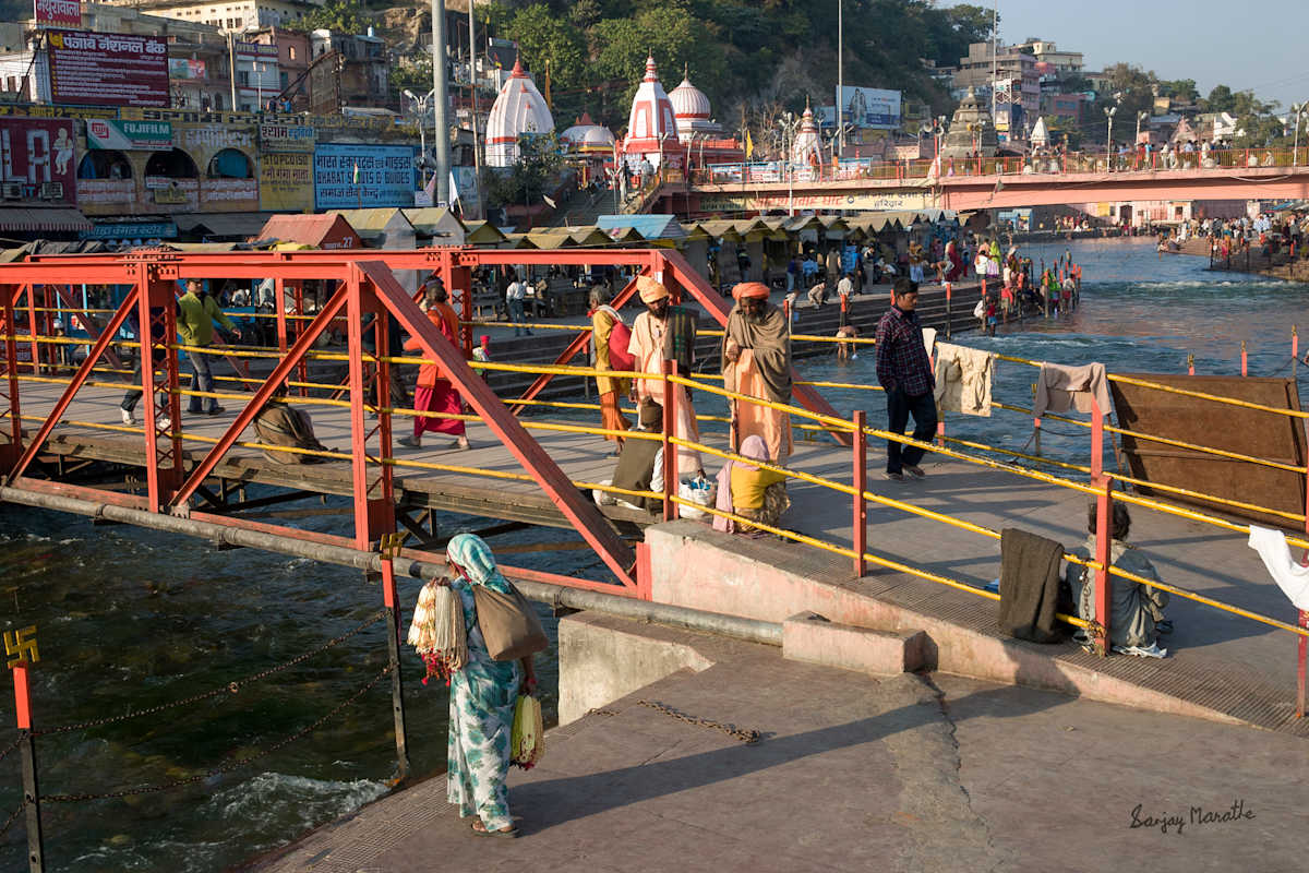 Har-Ki-Pauri-1, Haridwar (2005) by Sanjay Marathe  Image: Pilgrims and sadhus at the Har-Ki-Pauri ghat at Haridwar, Uttarakhand, India.