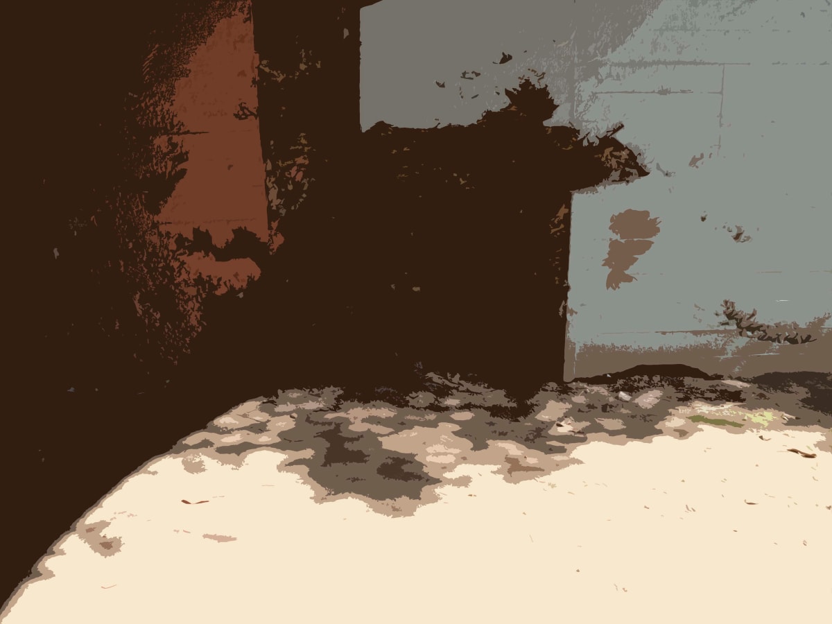 Under the pass, Image 1.