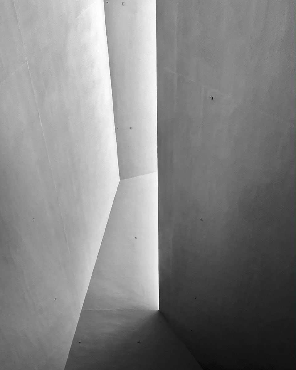 B&W Celling by Alex Damevski 