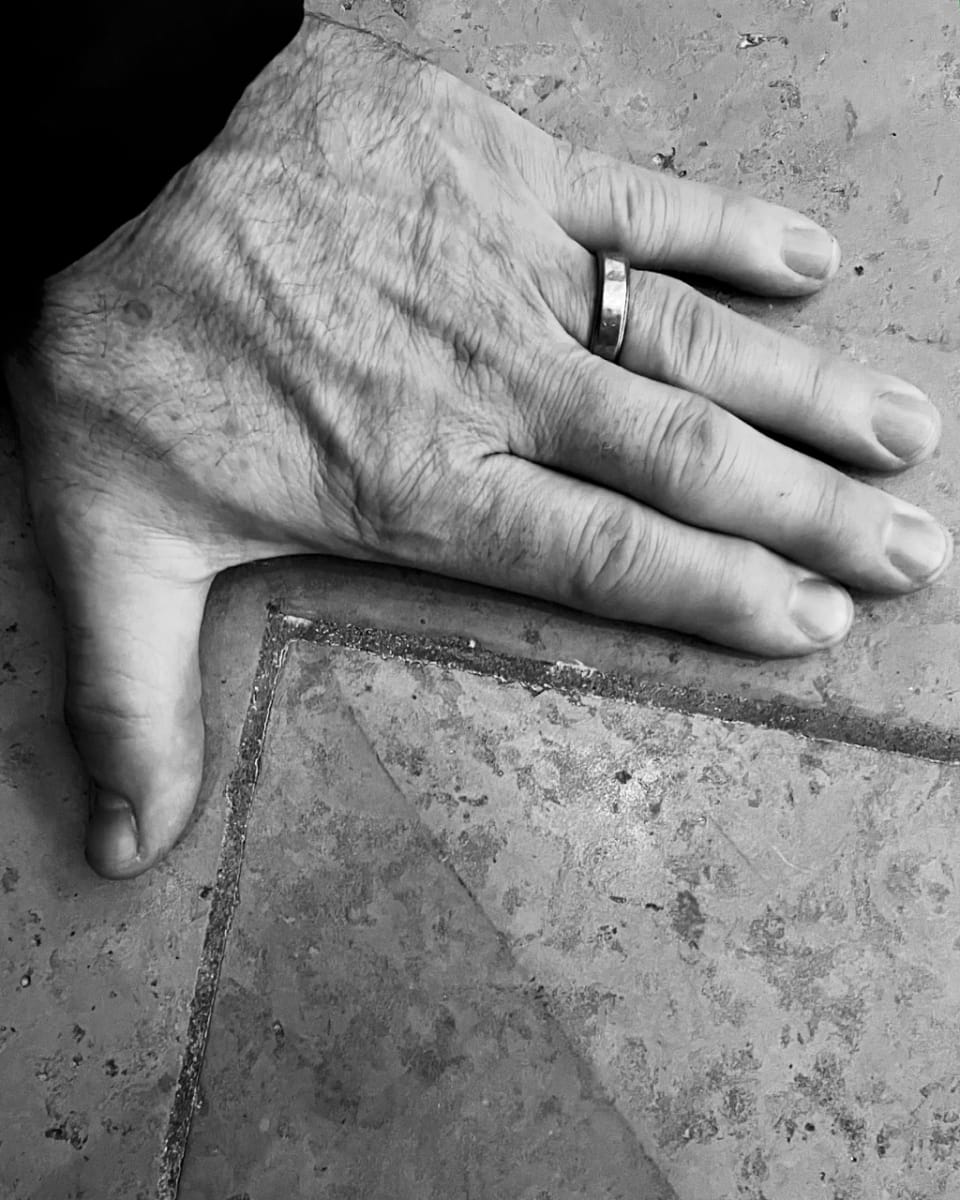 90° by Alex Damevski 