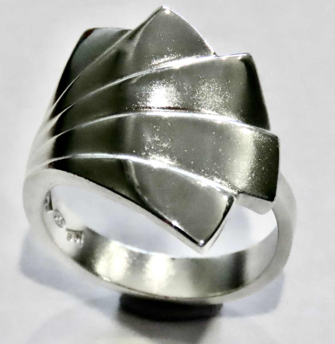 Stg Silver ring by Lee Eastman 