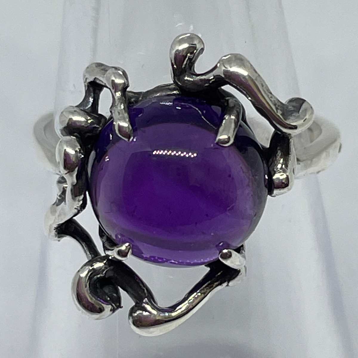 Stg Silver ring with amethyst by Lee Eastman 