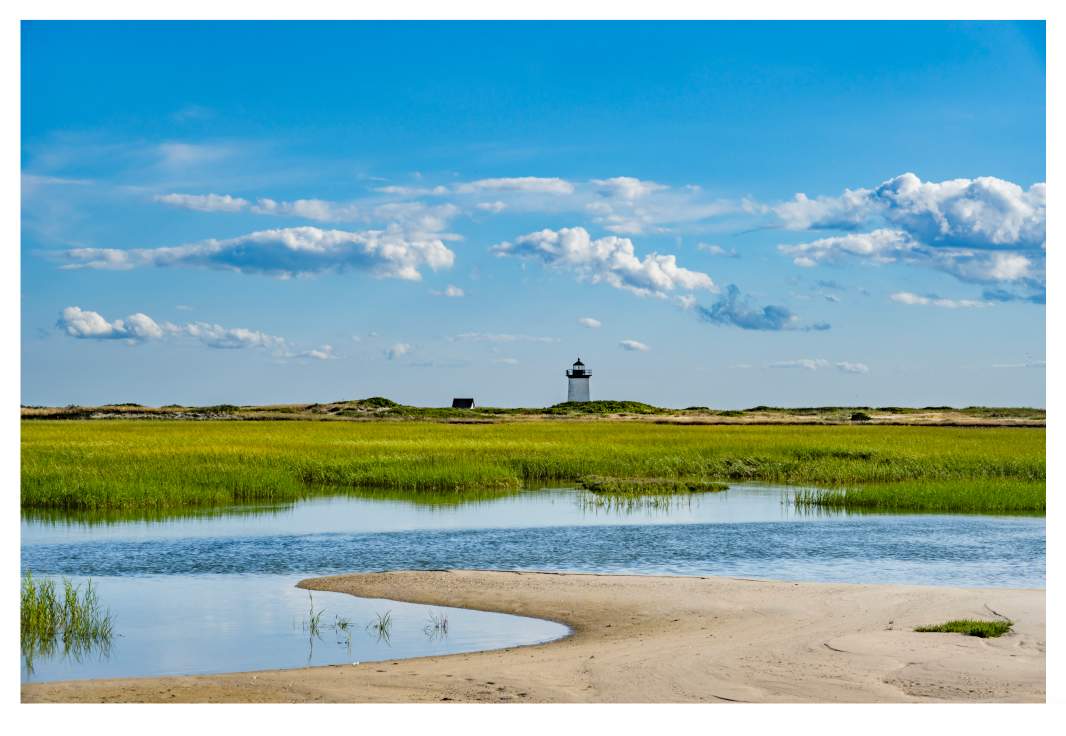 Wood End on Center by Artnova Gallery & Salt Studio 