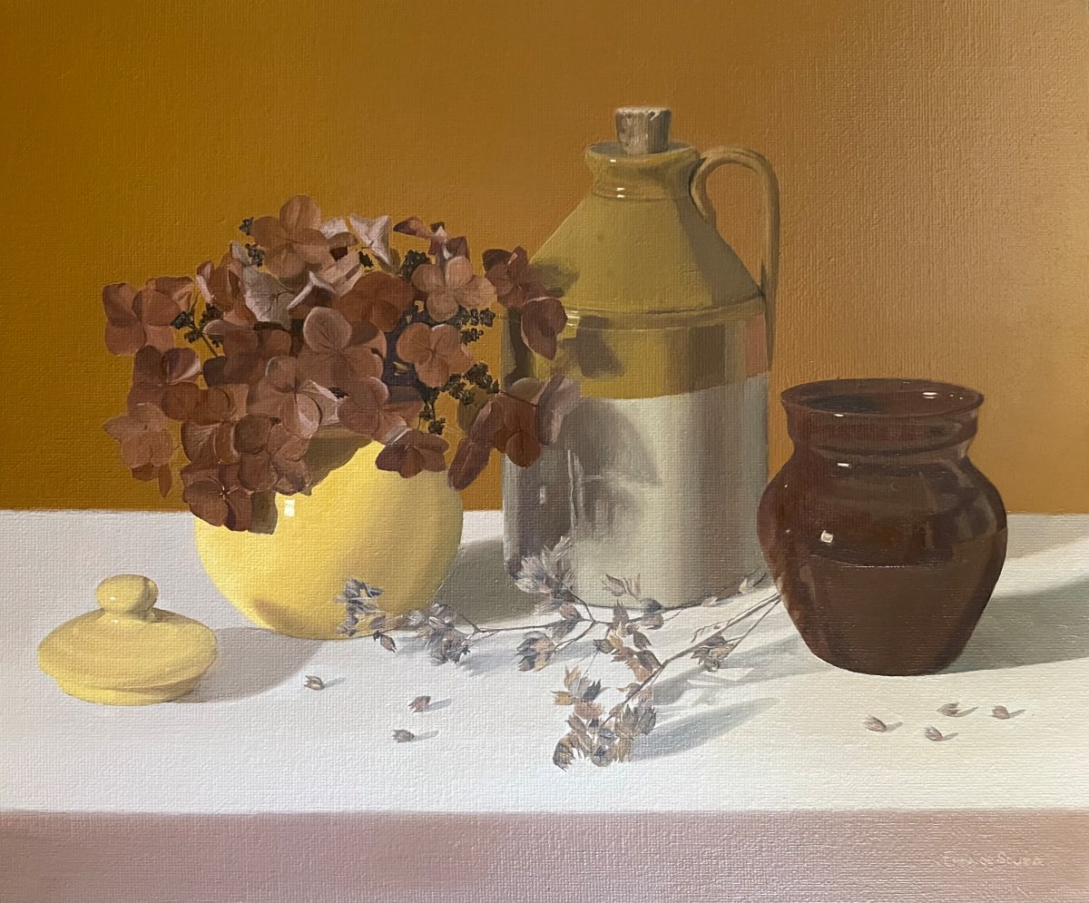 Empty vase by Emma de Souza 