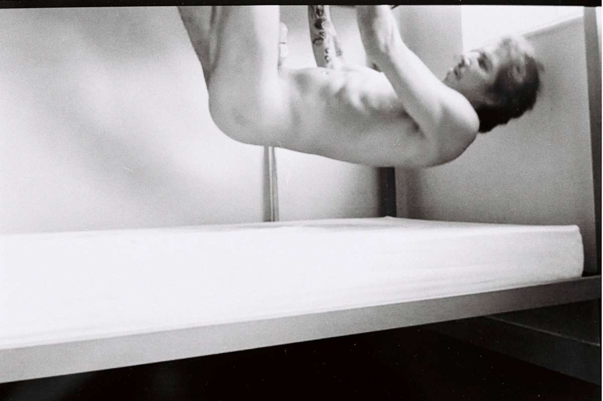 from No encontro tudo se dilui (2020) by Fe Avila 