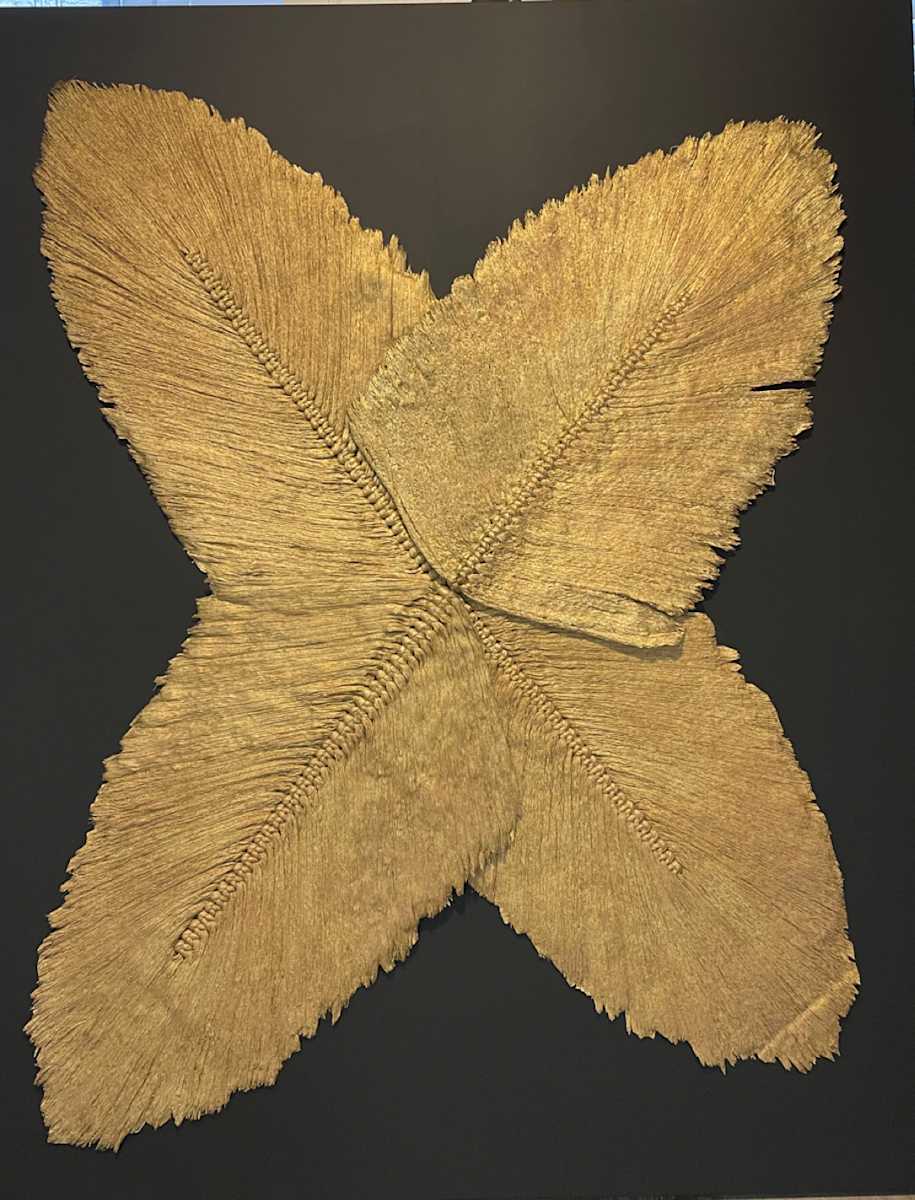 Golden Leafs by Oleksandr Brzhezytskyi 