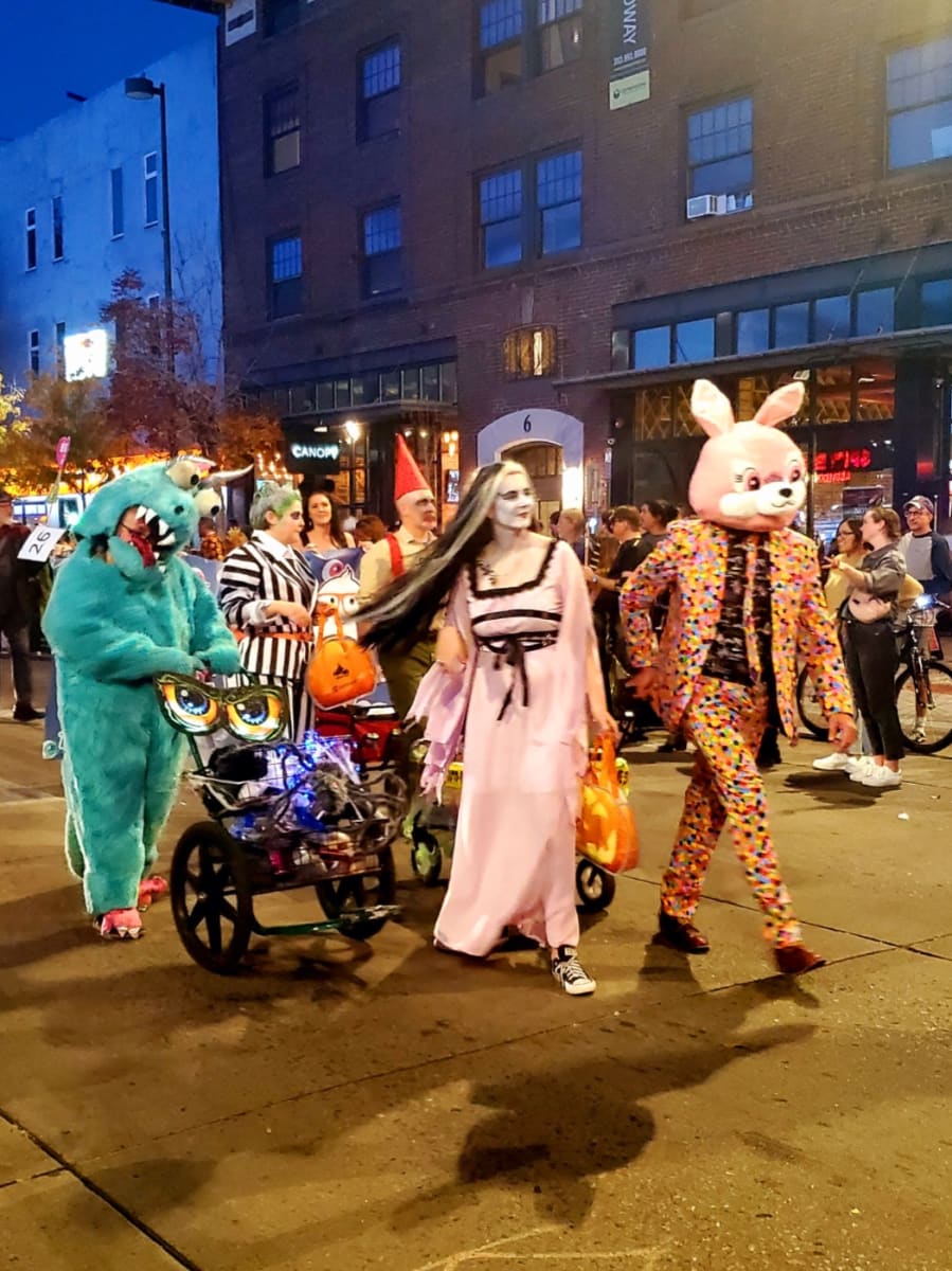 Parade by LeiLani Lynch, Image 16.