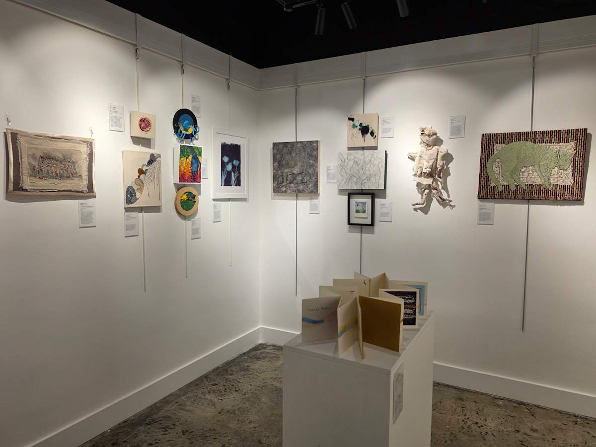 On Point!: A National Exhibition of Contemporary Embroidery from d'Art ...