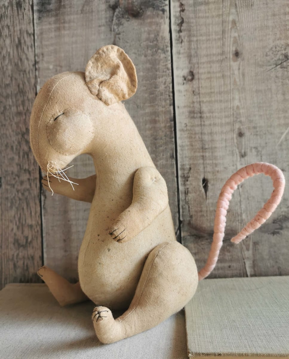 Large Mouse, Image 1.