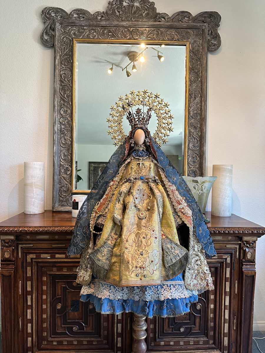 Virgen de la Defensa by Susana Ramos 