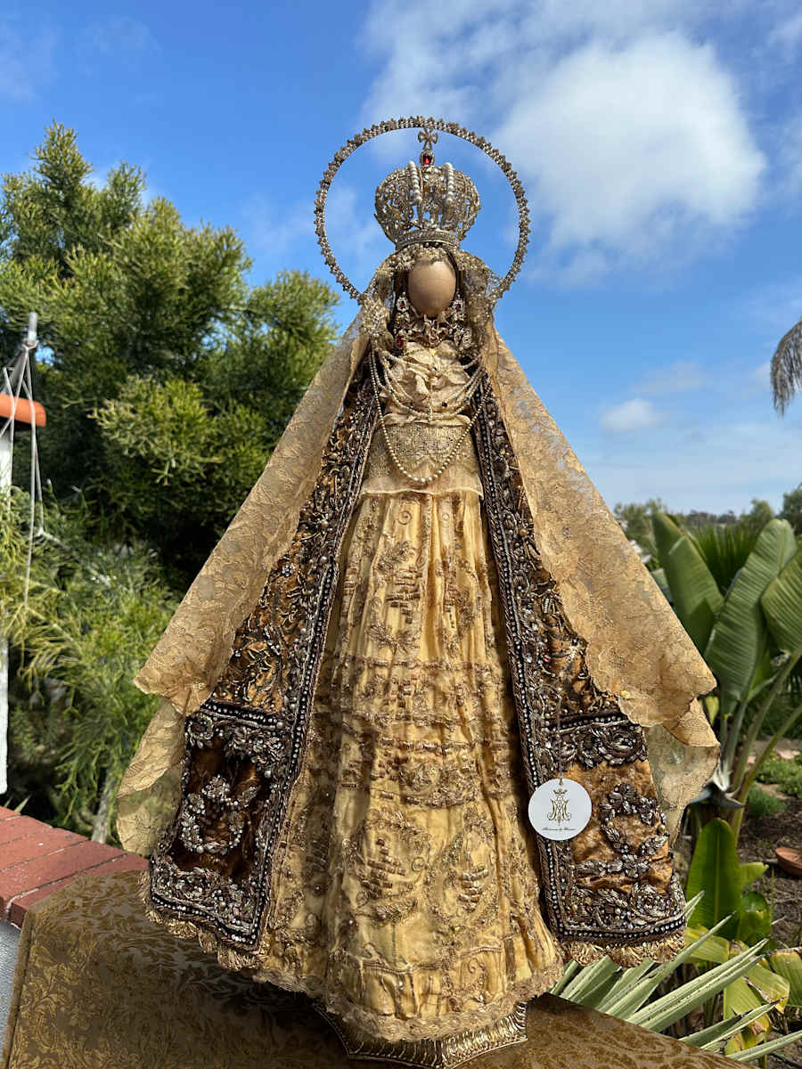 Nuestra Señora de la Puerta del Amanecer ​(Russian Icon Madonna) by Susana Ramos 
