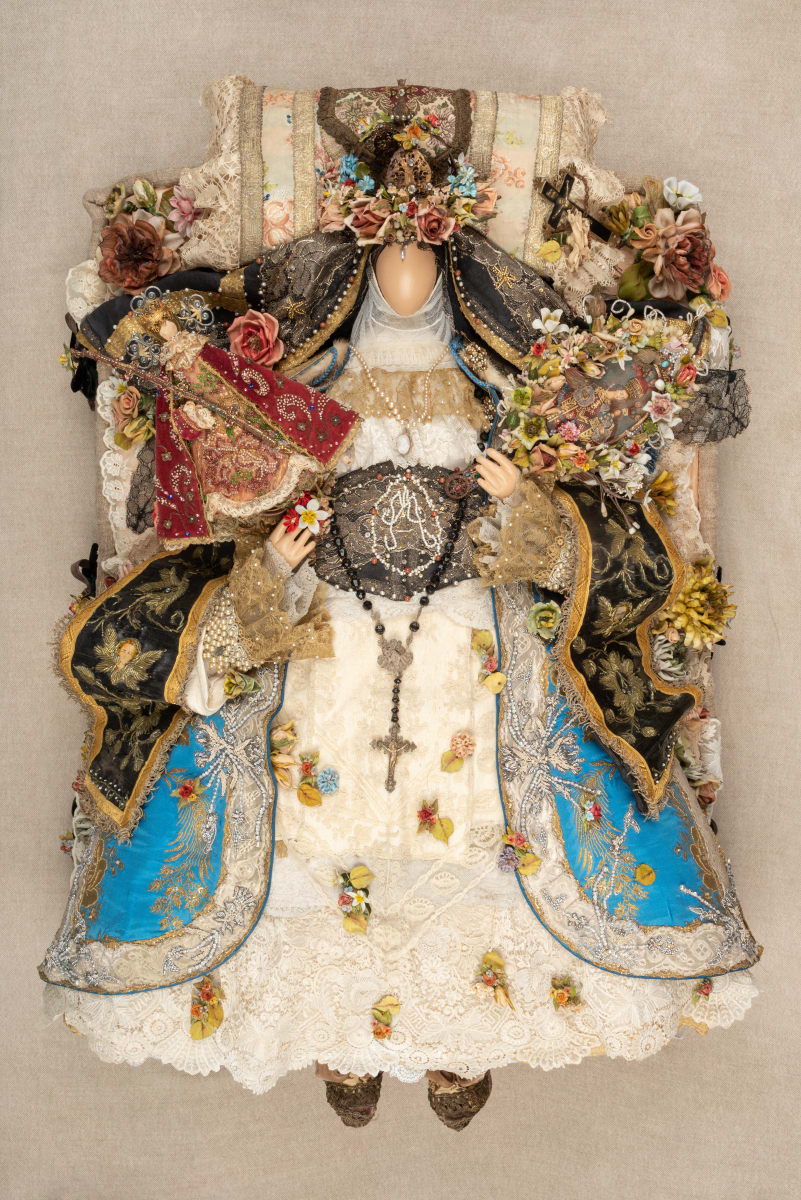 Monja Coronada by Susana Honold Ramos 