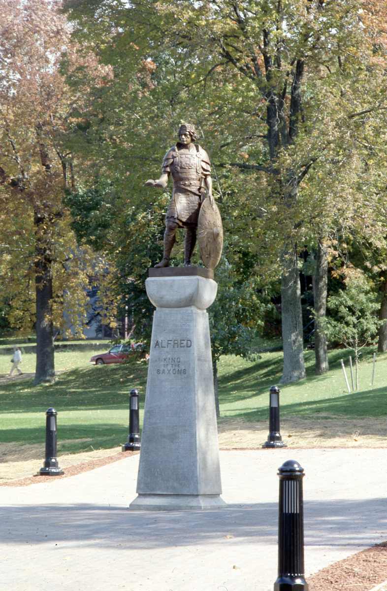 King Alfred by William Underhill 