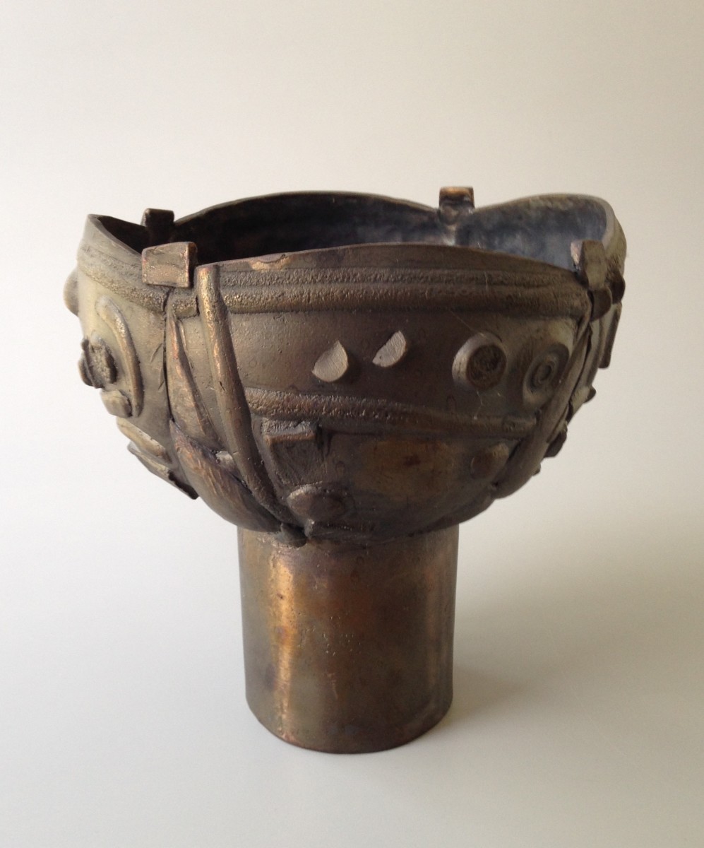 Segmented Bowl on Cylinder by William Underhill 