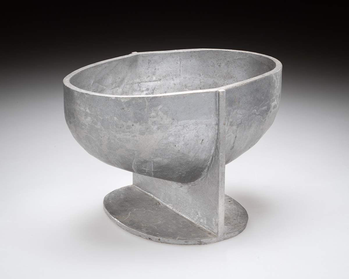 Bowl on Pedestal by William Underhill, Image 2.