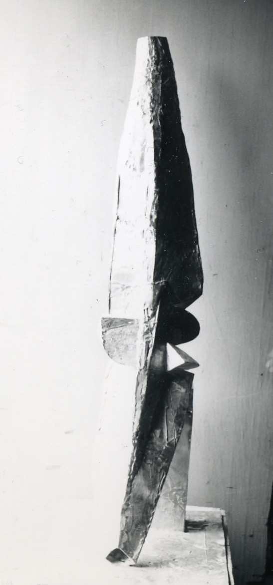 Leaning Figure by William Underhill, Image 1.