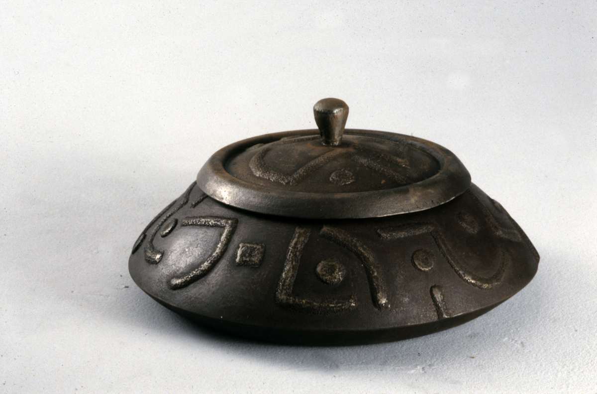 Incised Design by William Underhill 