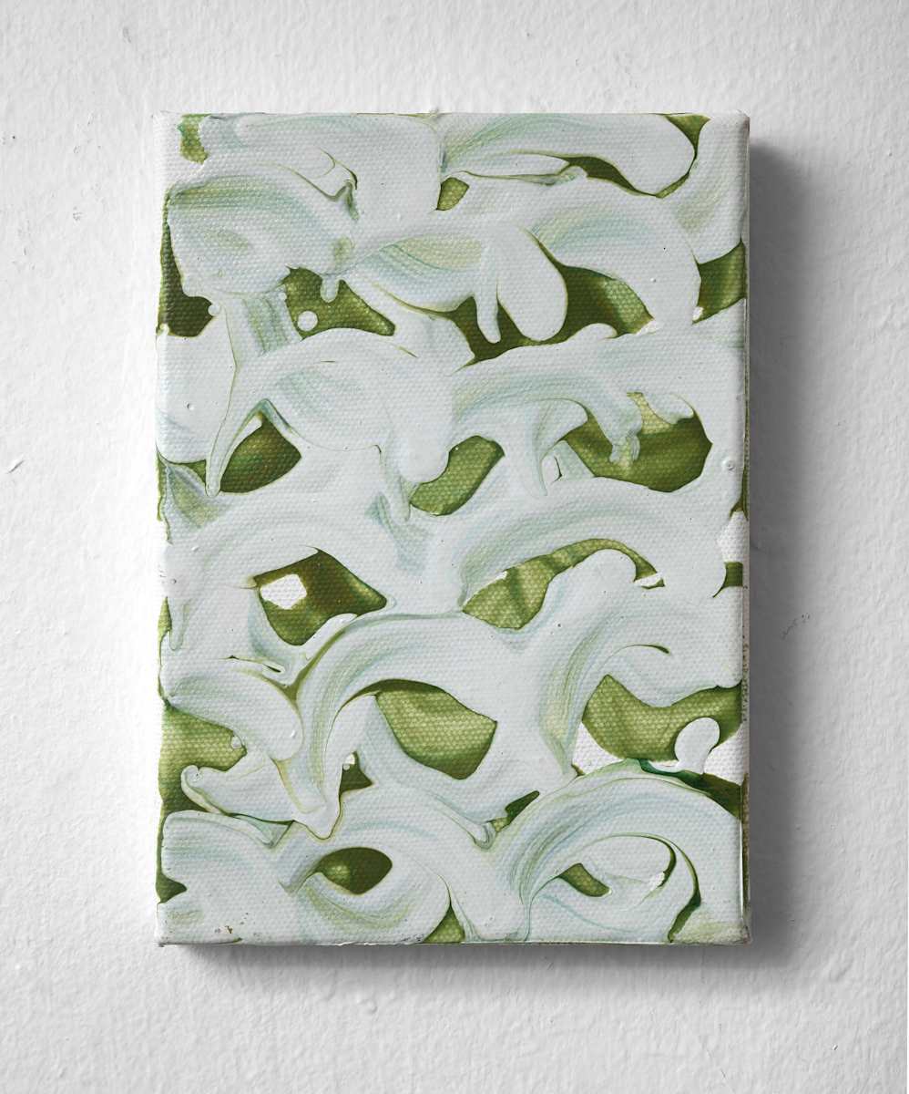 Little_light_green_white_Helix_right 