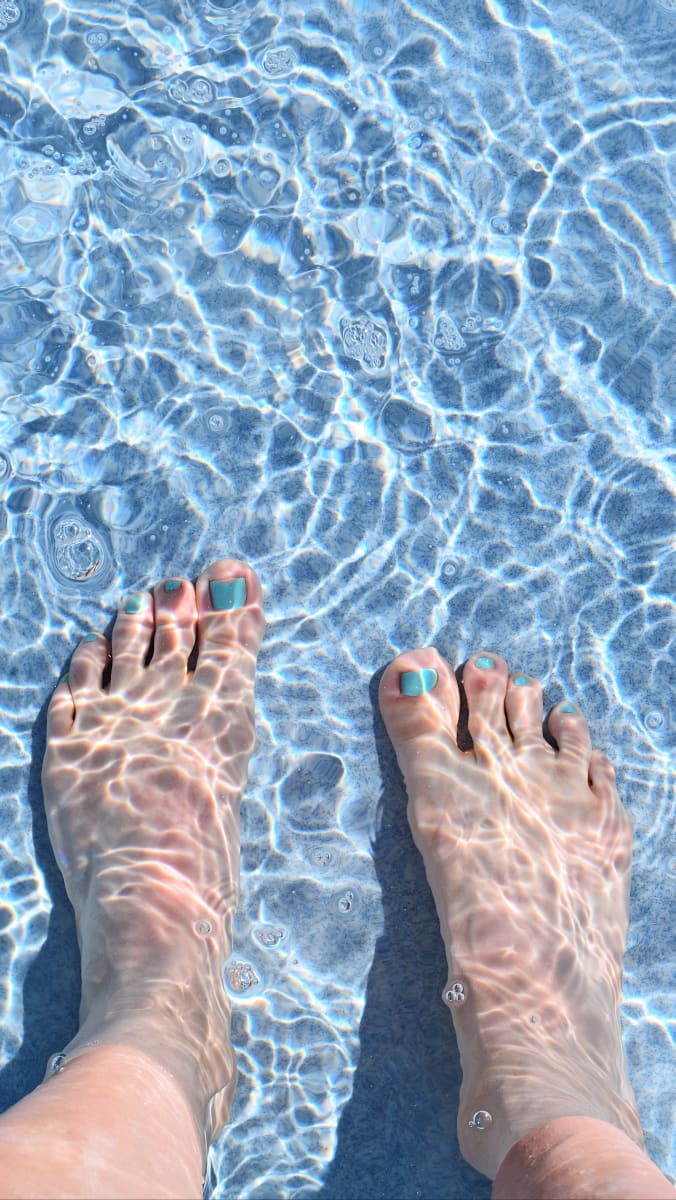 Feet Pix by Alyssa Grenfell, Image 1.