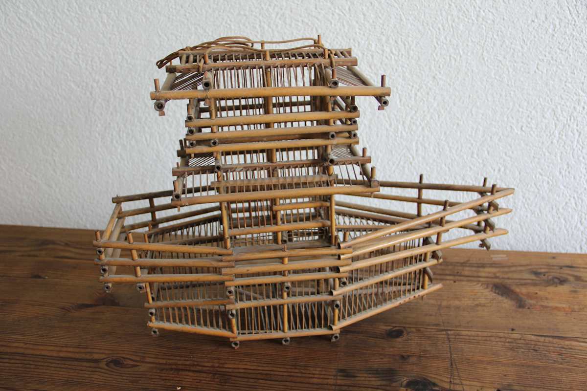 Bird cage, Image 1.