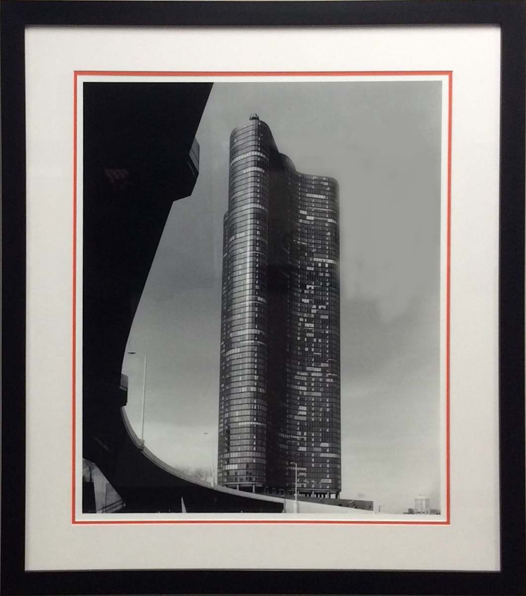 Lake Point Tower, Chicago, IL by Louis F. Romain 