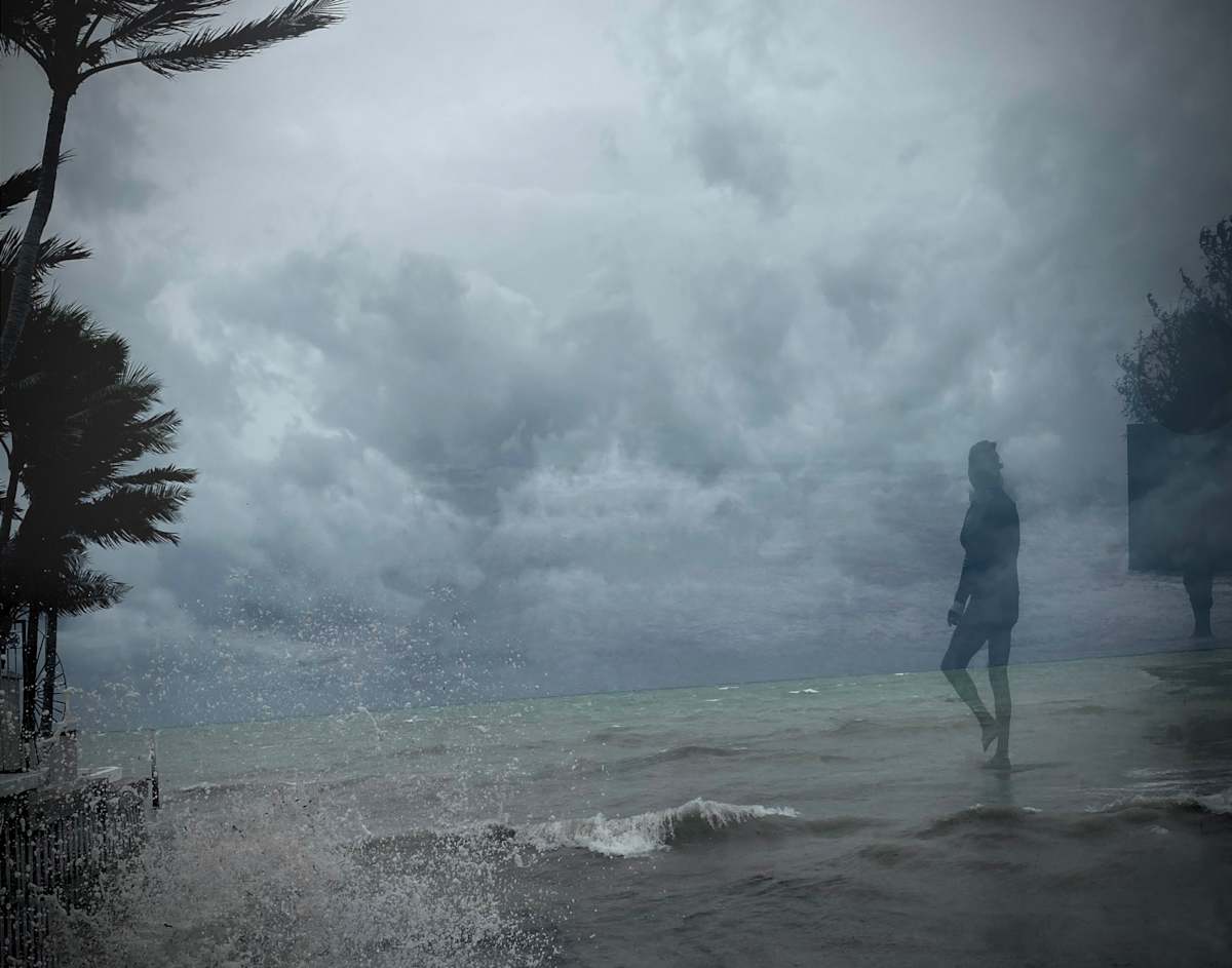 A Stroll Through Ian (Ed.  1/3) by Kenneth Davis 