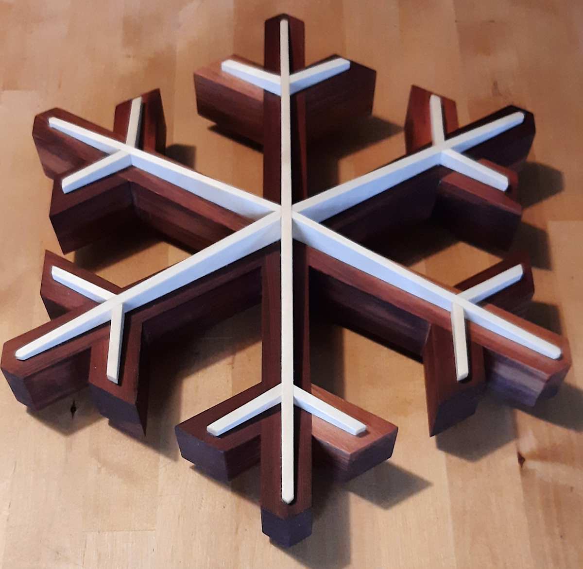 Cedar Flake with highlights by Robert E LeBlanc  Image: Nice simple flake with contrasting recycled Red Cedar and Aspen