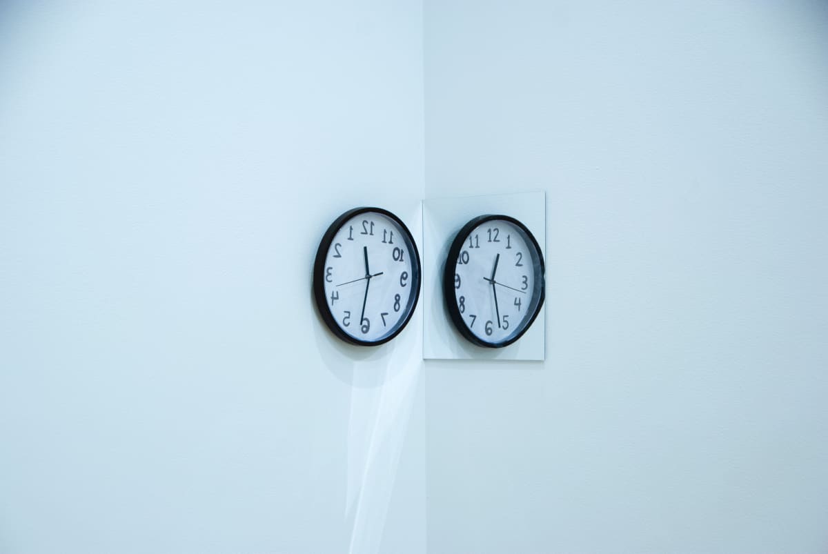 Clock (Backwards and Forwards) by Carmel Dor 