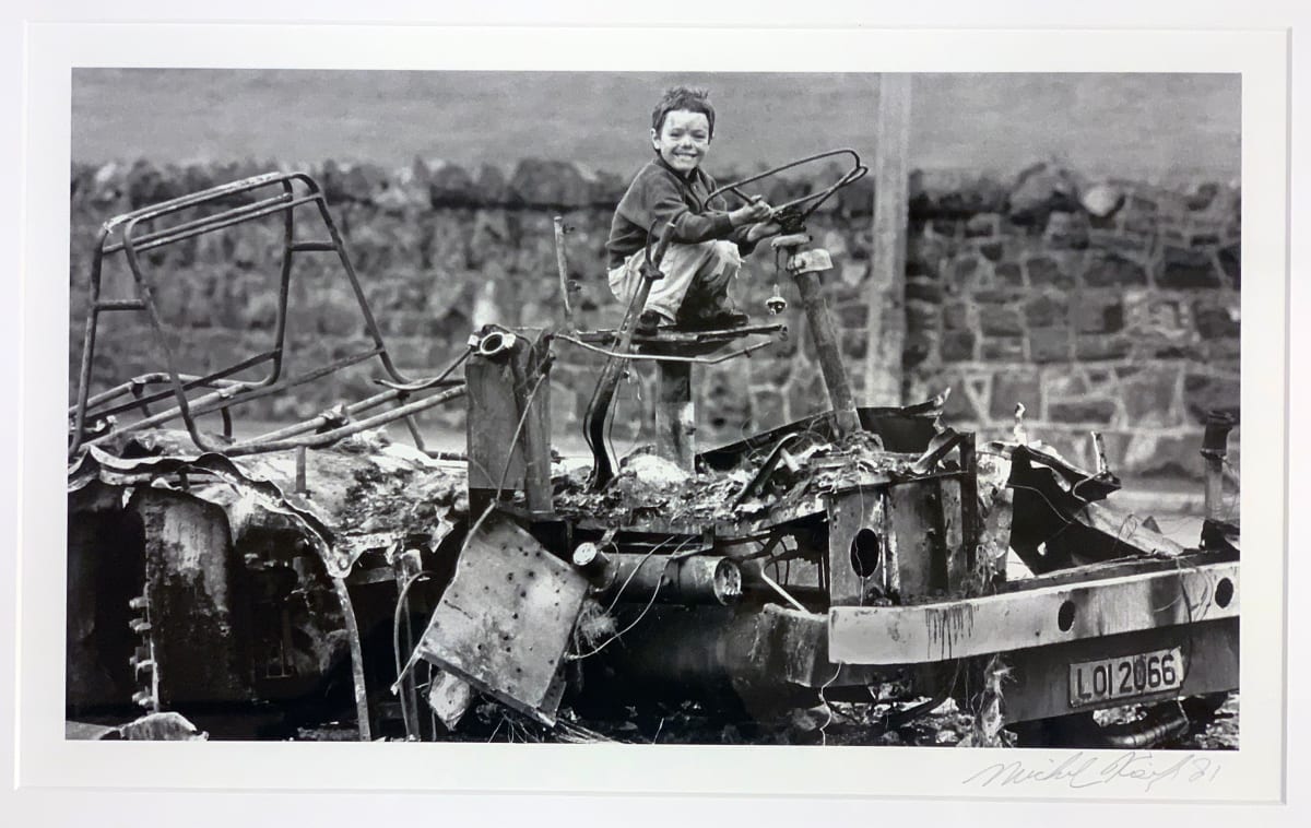 Falls Road Bus by Michael Kienitz 