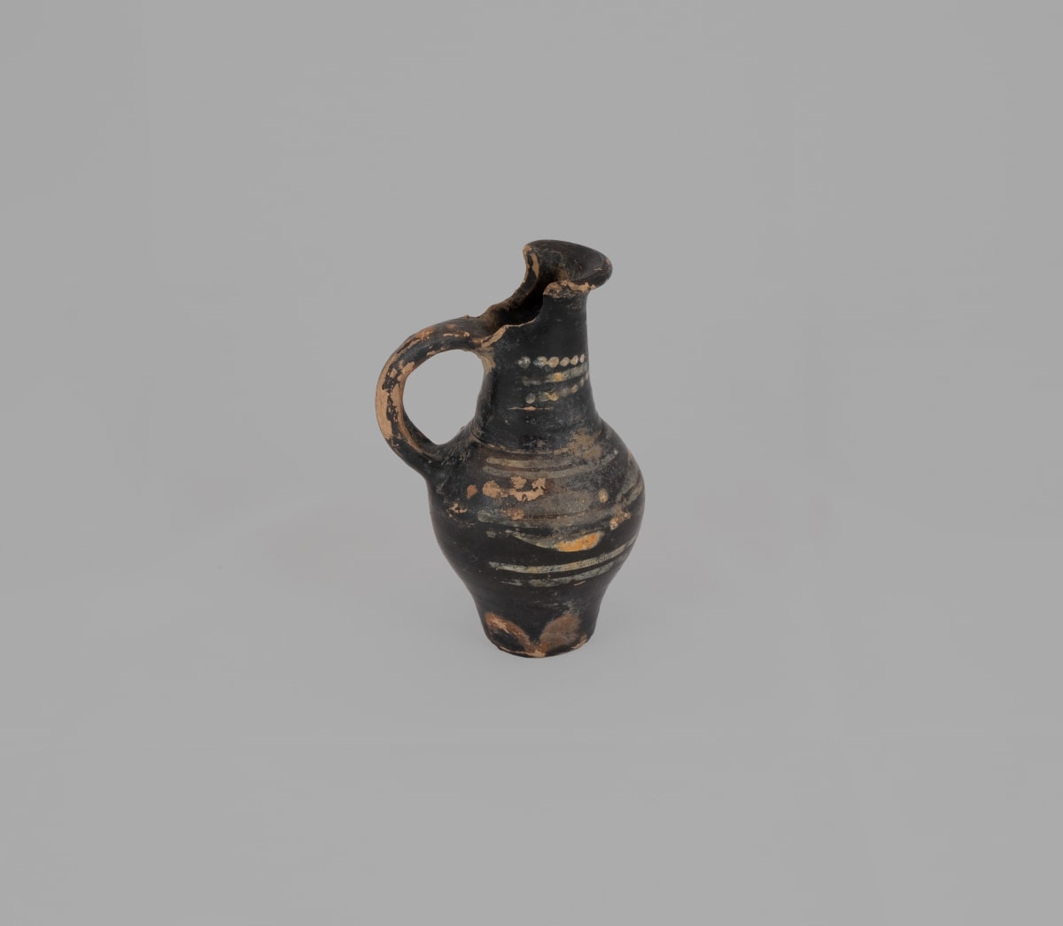 Miniature beaked oinochoe 