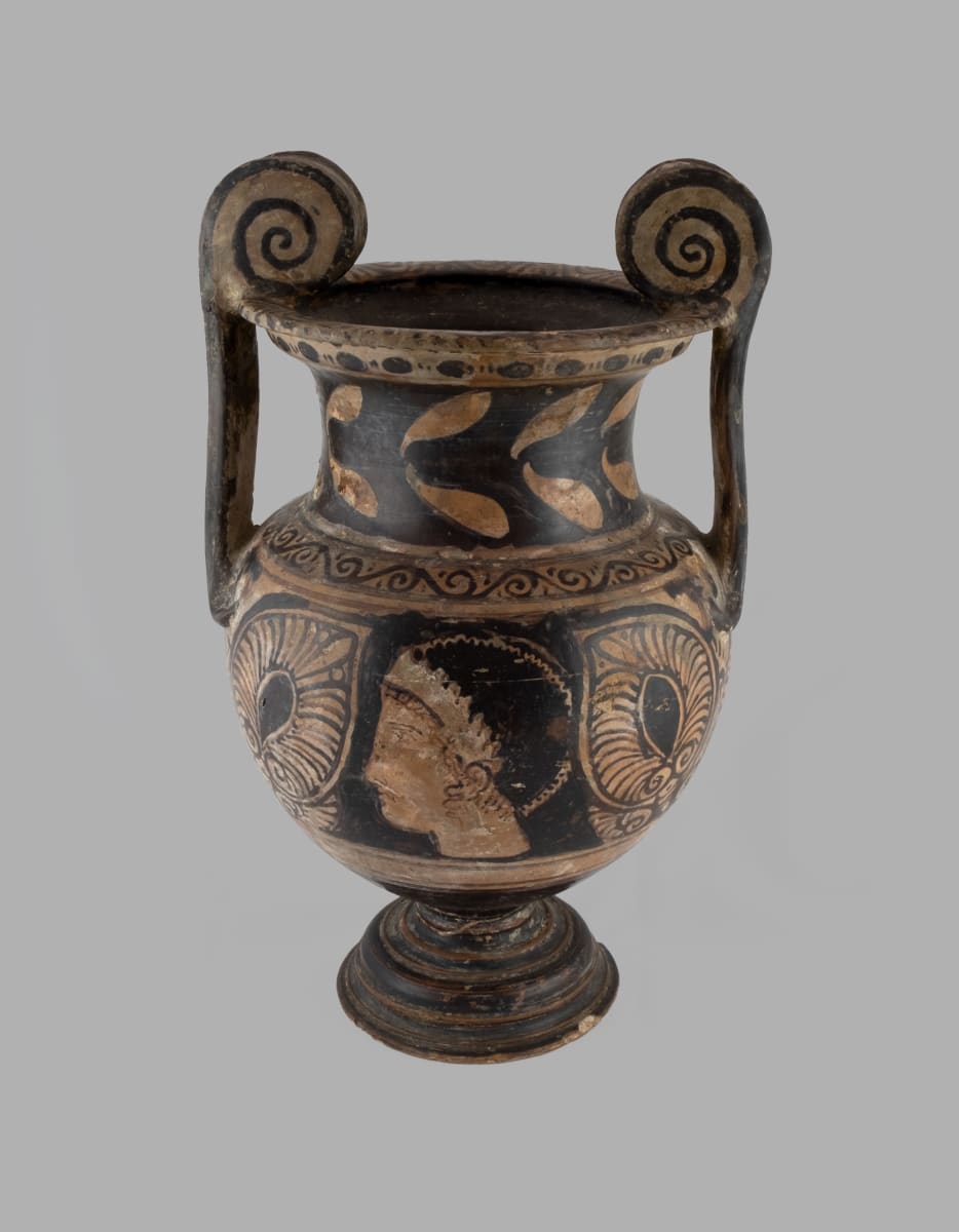 Volute krater 