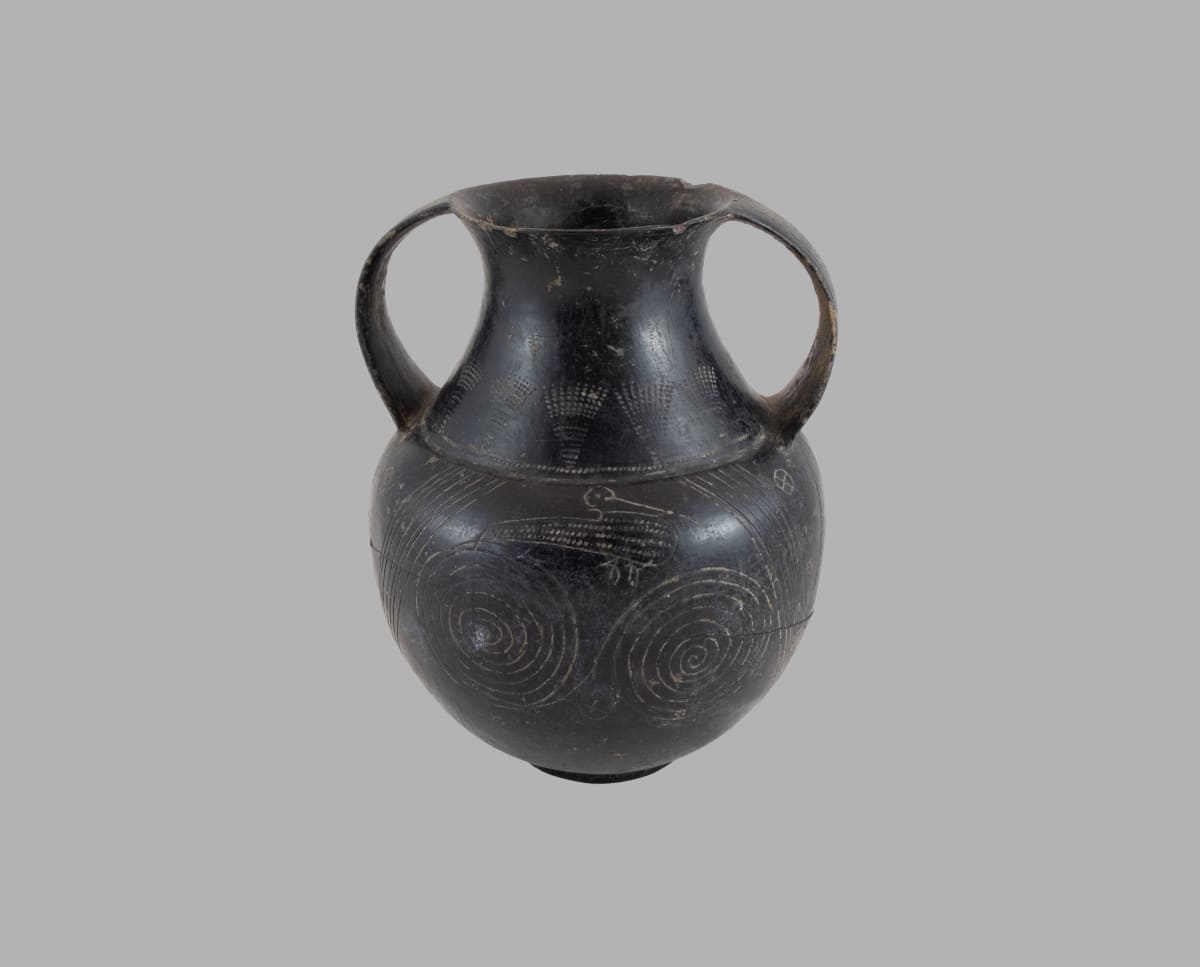 Ribbon amphora 